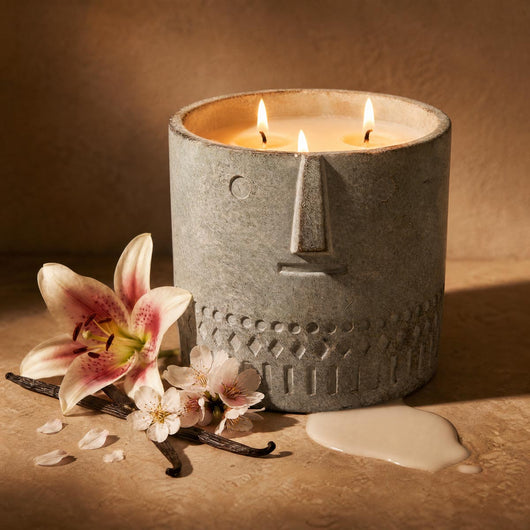 Gray stone-face candle with 4 flames, embossed diamond pattern